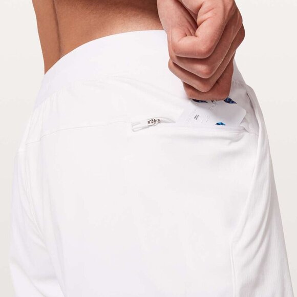 Lululemon T.H.E. Short *9" Updated White 21957 - Picture 3 of 13